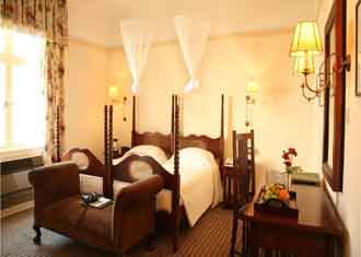 Victoria Falls Hotel + Davisons